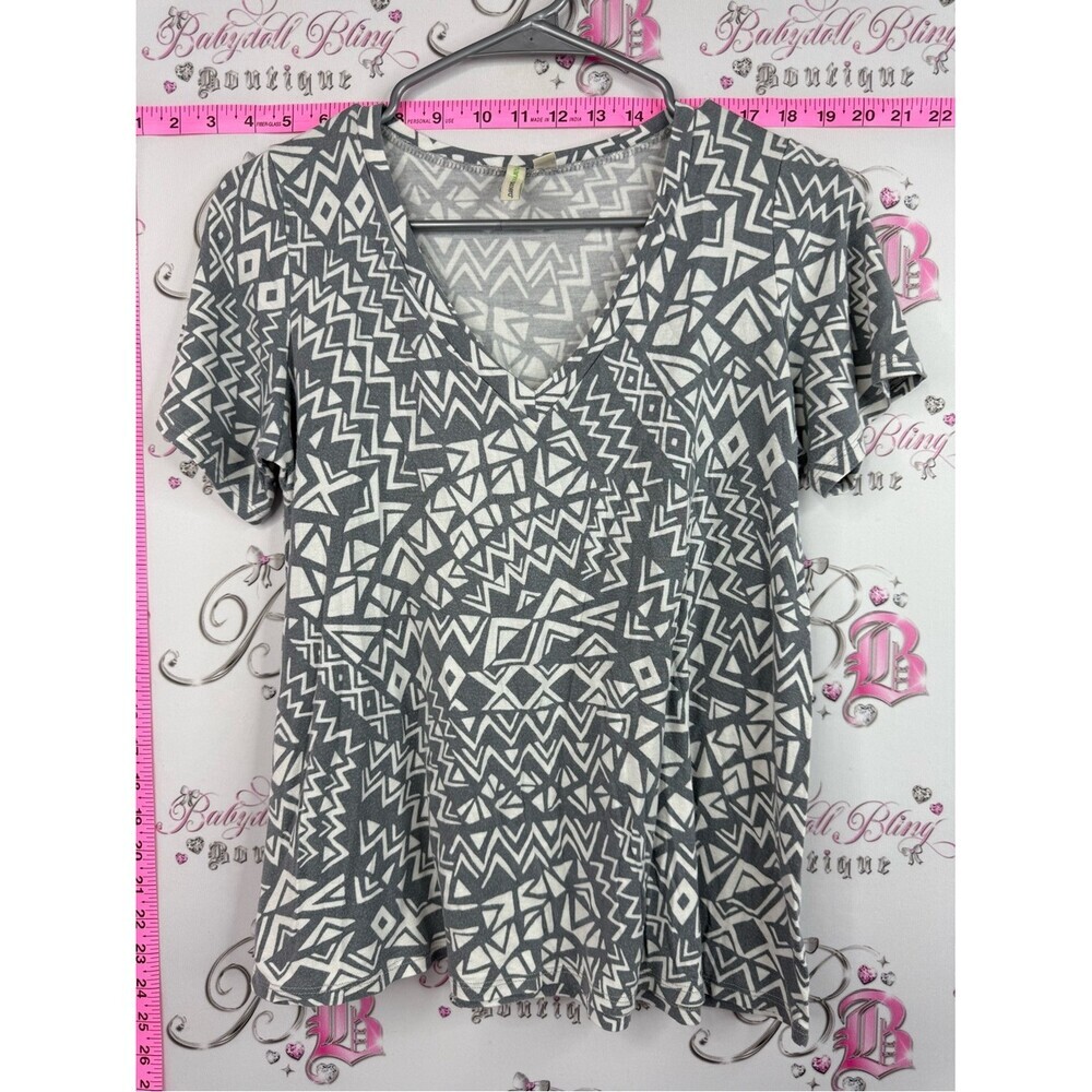 Shannon passero T-shirt Gray Geometric V‑Neck Short Sleeve Tee